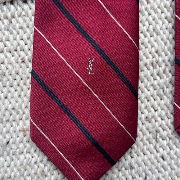 Ives St. Laurent neckwear, vintage, dark red with cream and black stripes - Picture 2 of 4